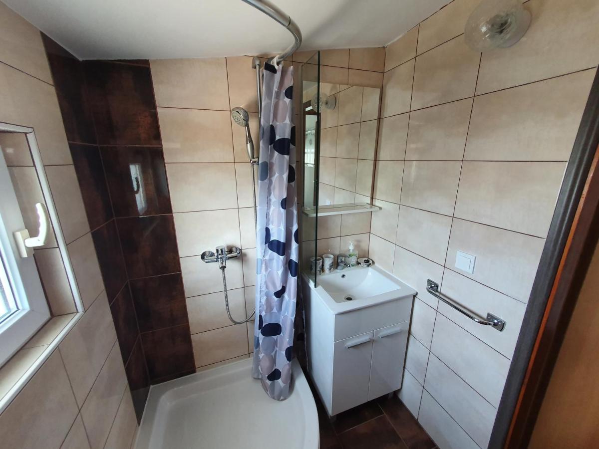 Apartmani Deak Vir Extérieur photo