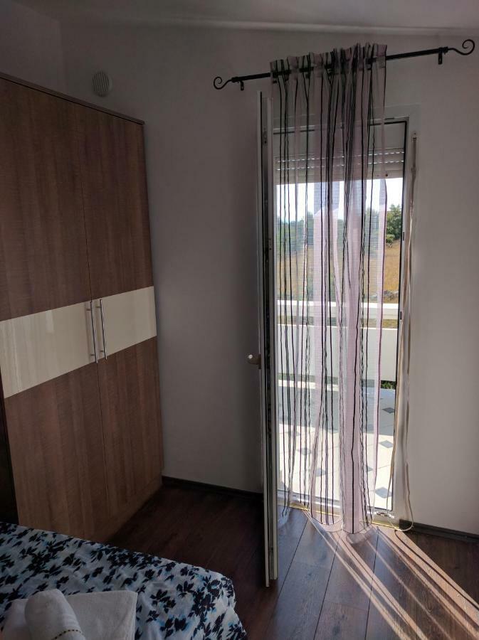 Apartmani Deak Vir Extérieur photo